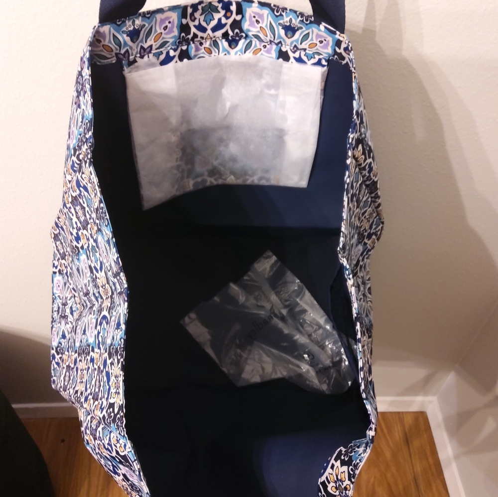 NWT Vera Bradley Lighten Up Deluxe Large Family Tote Bag - Picture 3 of 5